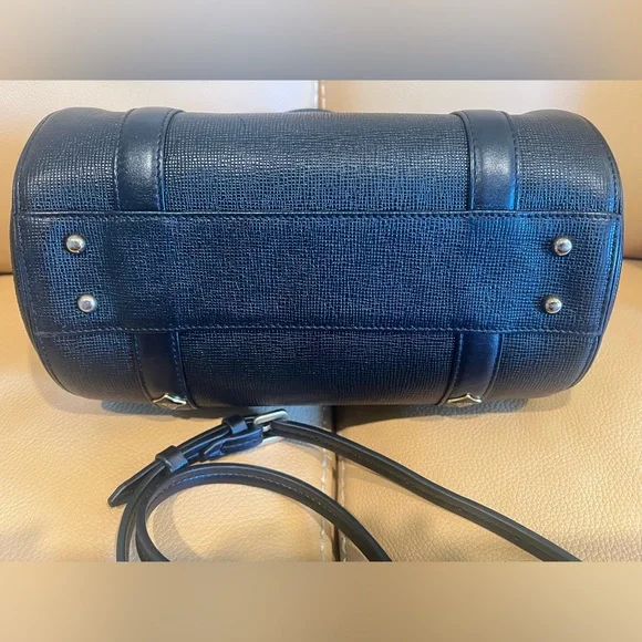 MCM Papillon Black Hand/Shoulder Bag - Picture 3 of 15